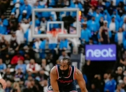 开云体育官网app-包含哈登压哨三分绝杀，火箭险胜尼克斯的词条