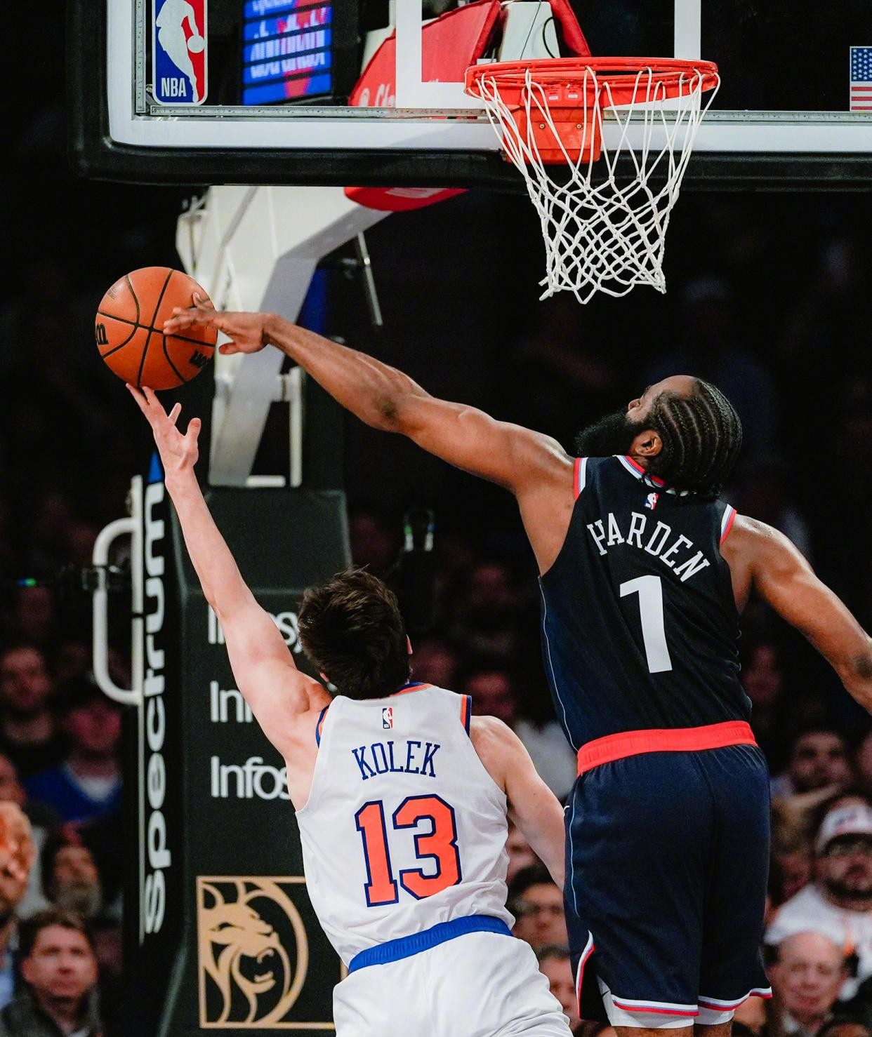 快船主场不敌湖人，遭遇两连败