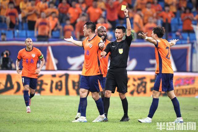 包含外援大爆发，助球队镇守主场的词条