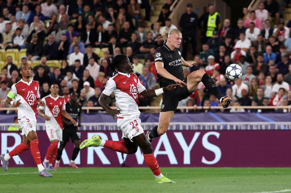 曼城客场击败巴萨晋级欧冠半决赛