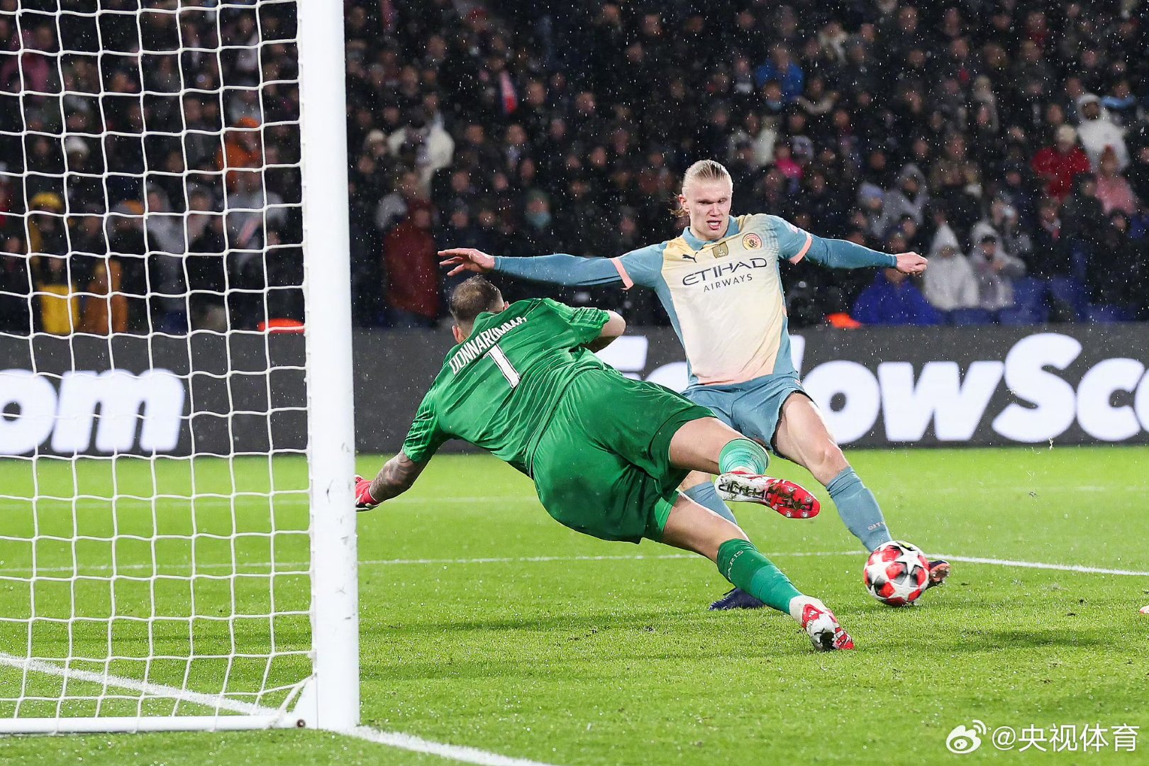 曼城客场击败巴萨晋级欧冠半决赛